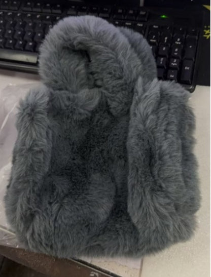 Hturi Lux™ Winter Plush Chain Tote – Couture Comfort in Every Season - Hturilux