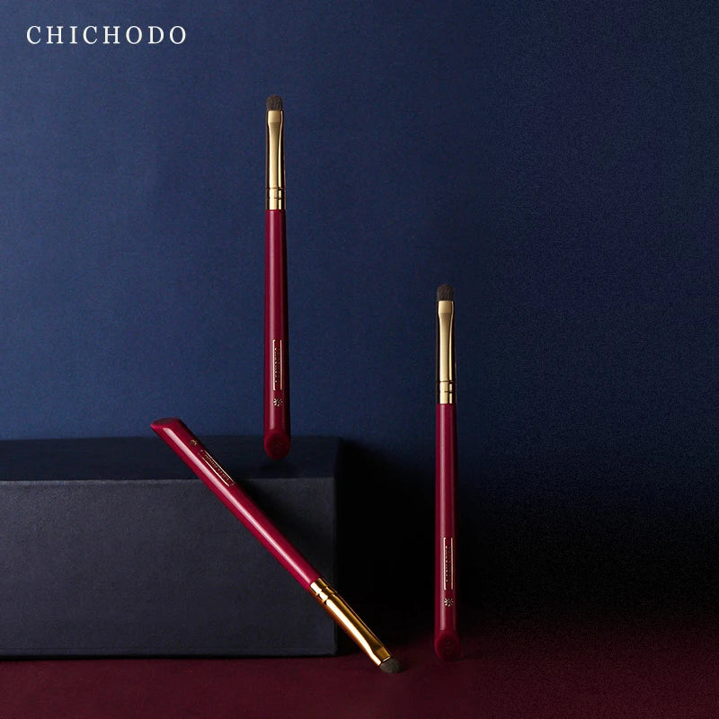 CHICHODO Luxury Makeup Brush Eyelimer Brush High Quality Soft Natural Animal Hair Brush Red Rose Series 005