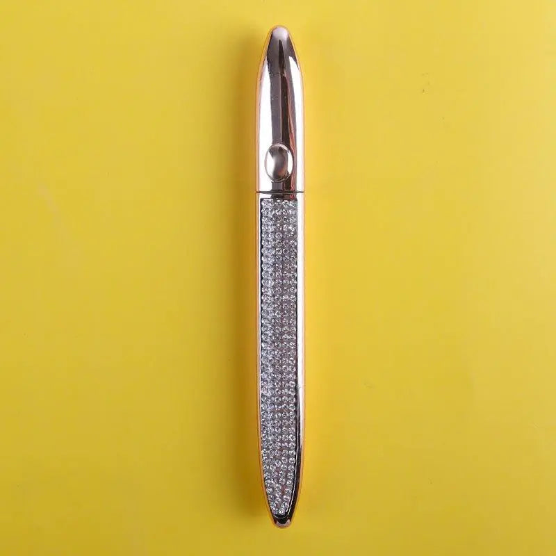 Chic and Stylish Eyeliner